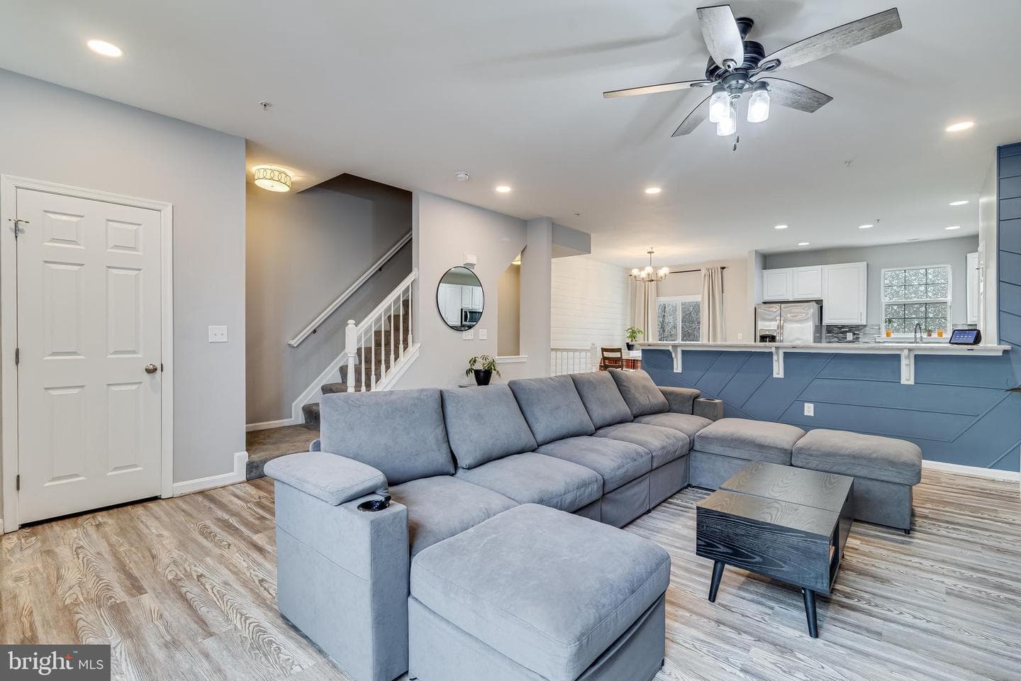 3645 Bedford Drive photo 2
