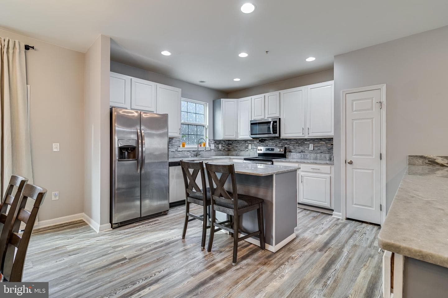 3645 Bedford Drive photo 8