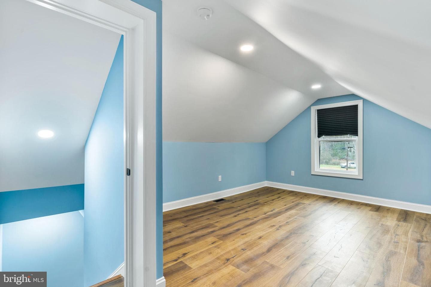 1370 Coster Road photo 19