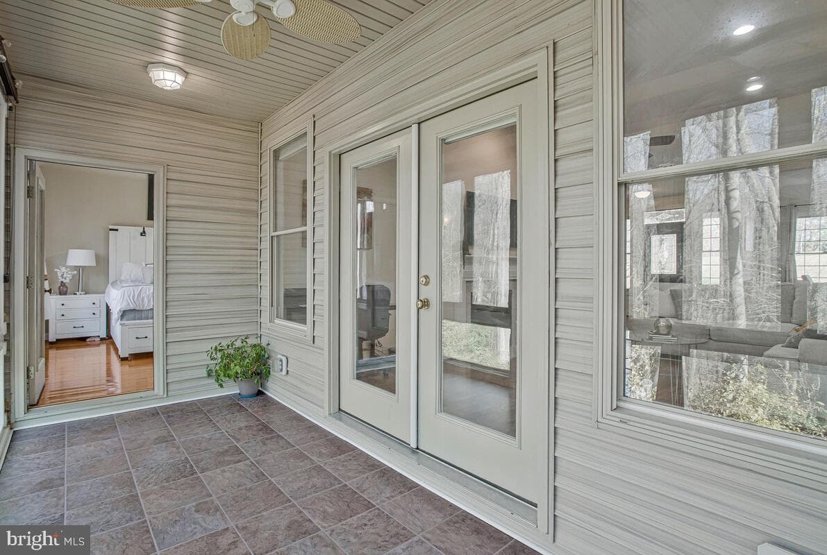 220 Sandhill Court photo 19