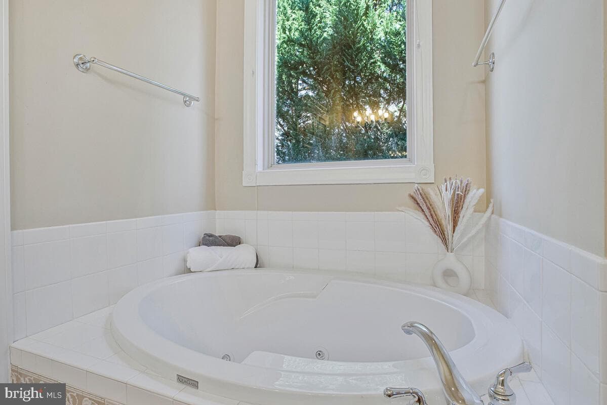 220 Sandhill Court photo 23