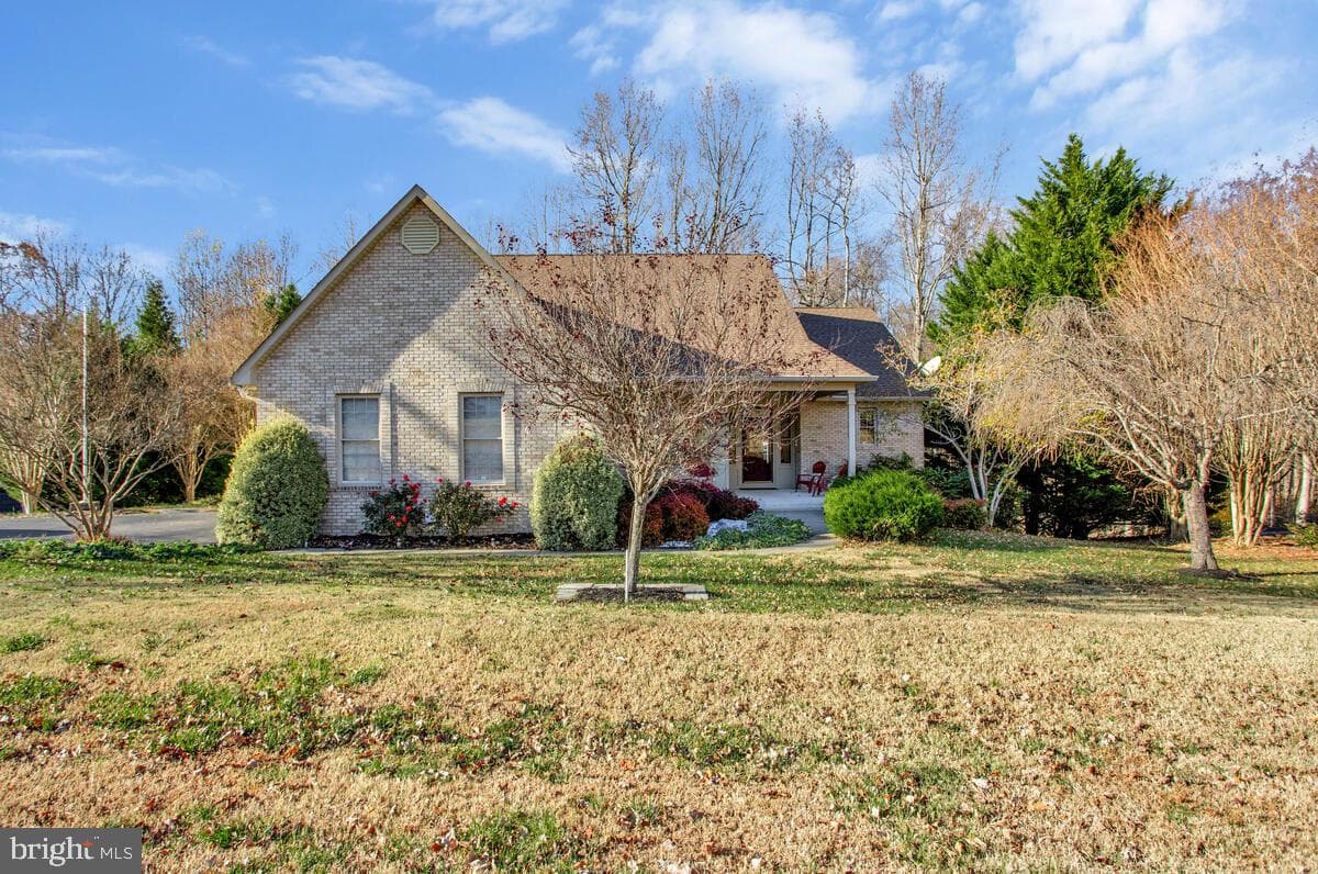 220 Sandhill Court photo 40