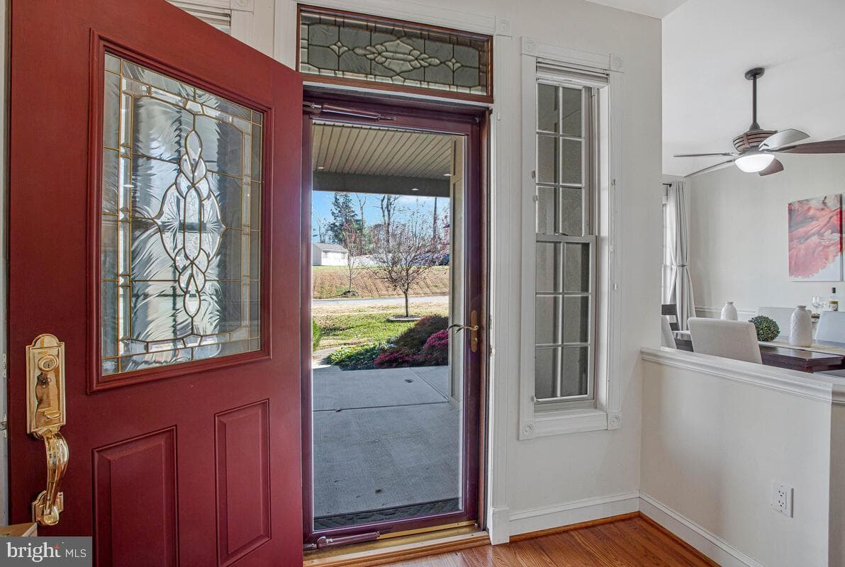 220 Sandhill Court photo 5