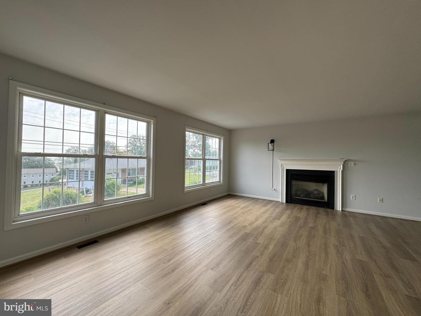 3902 Bayview Drive photo 4