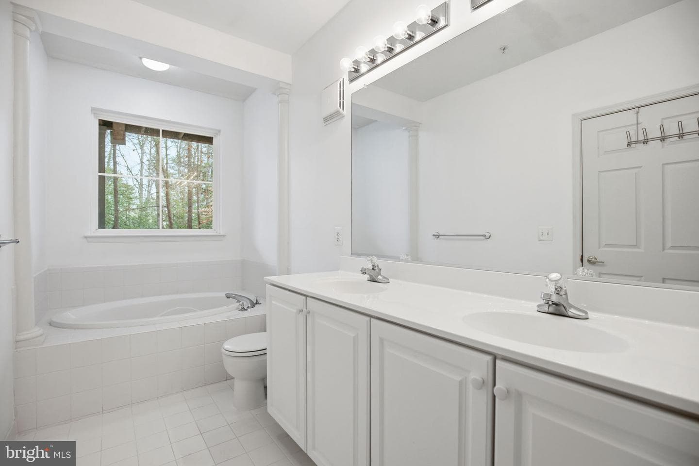 1003 Leeward Way #1003 photo 14