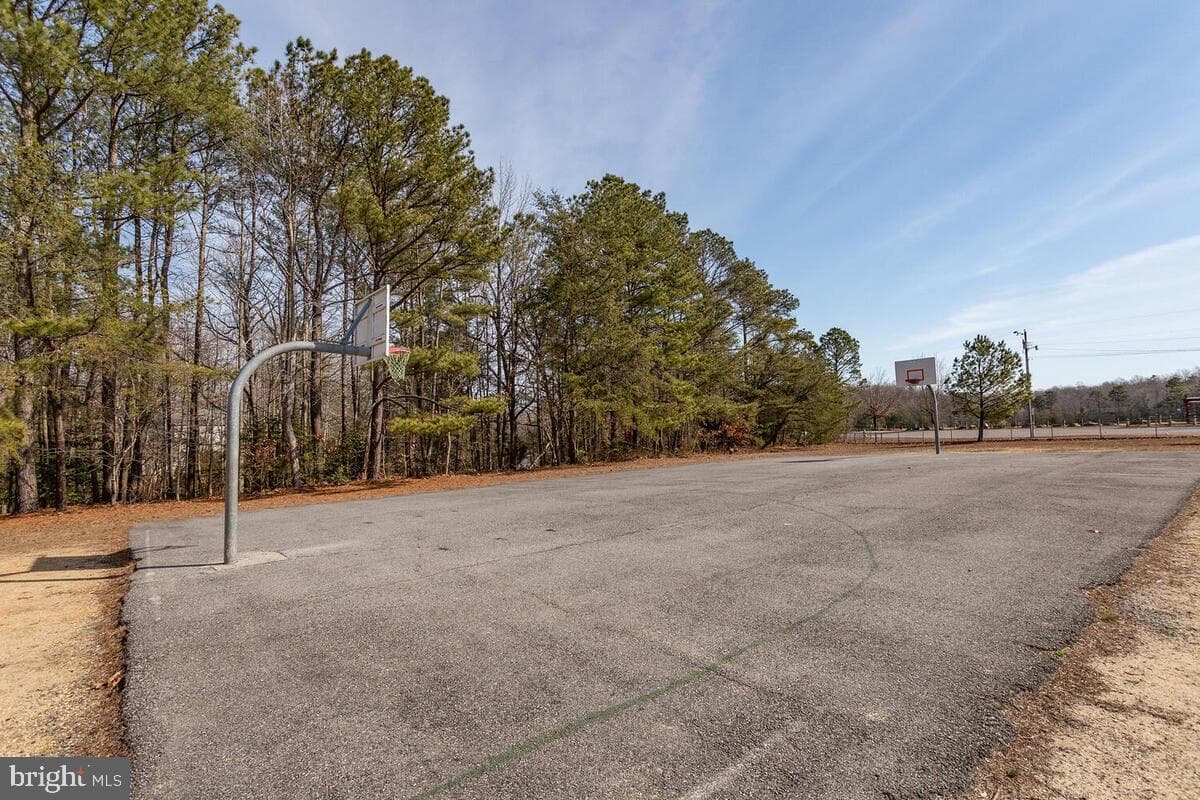 724 Spruce Drive photo 30