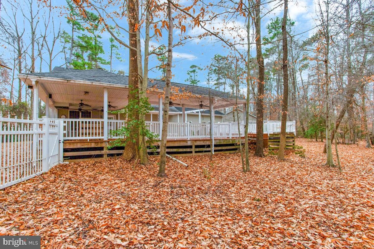 2775 Scientists Cliffs Road photo 45