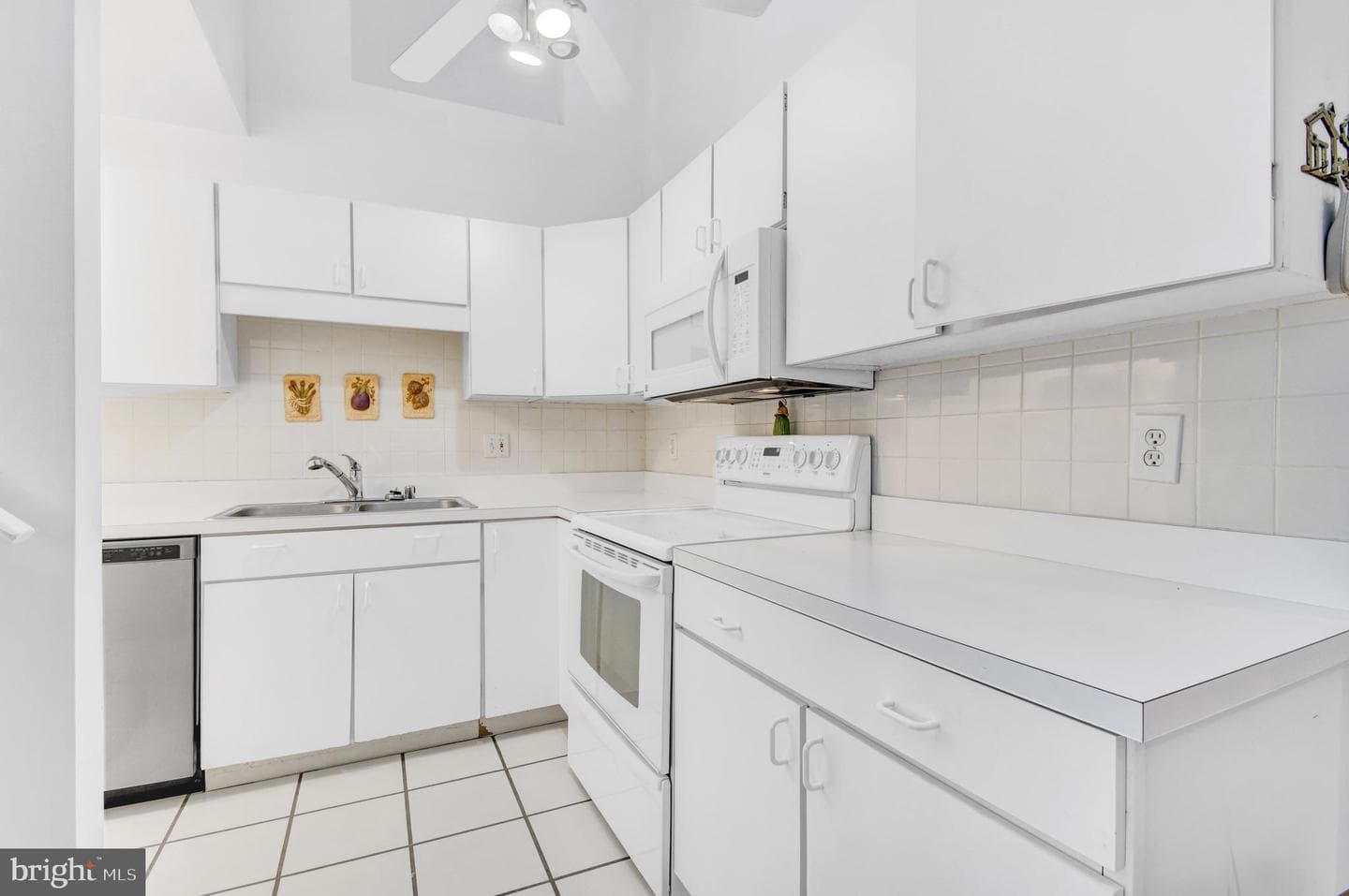 1444 Gregg Drive photo 12