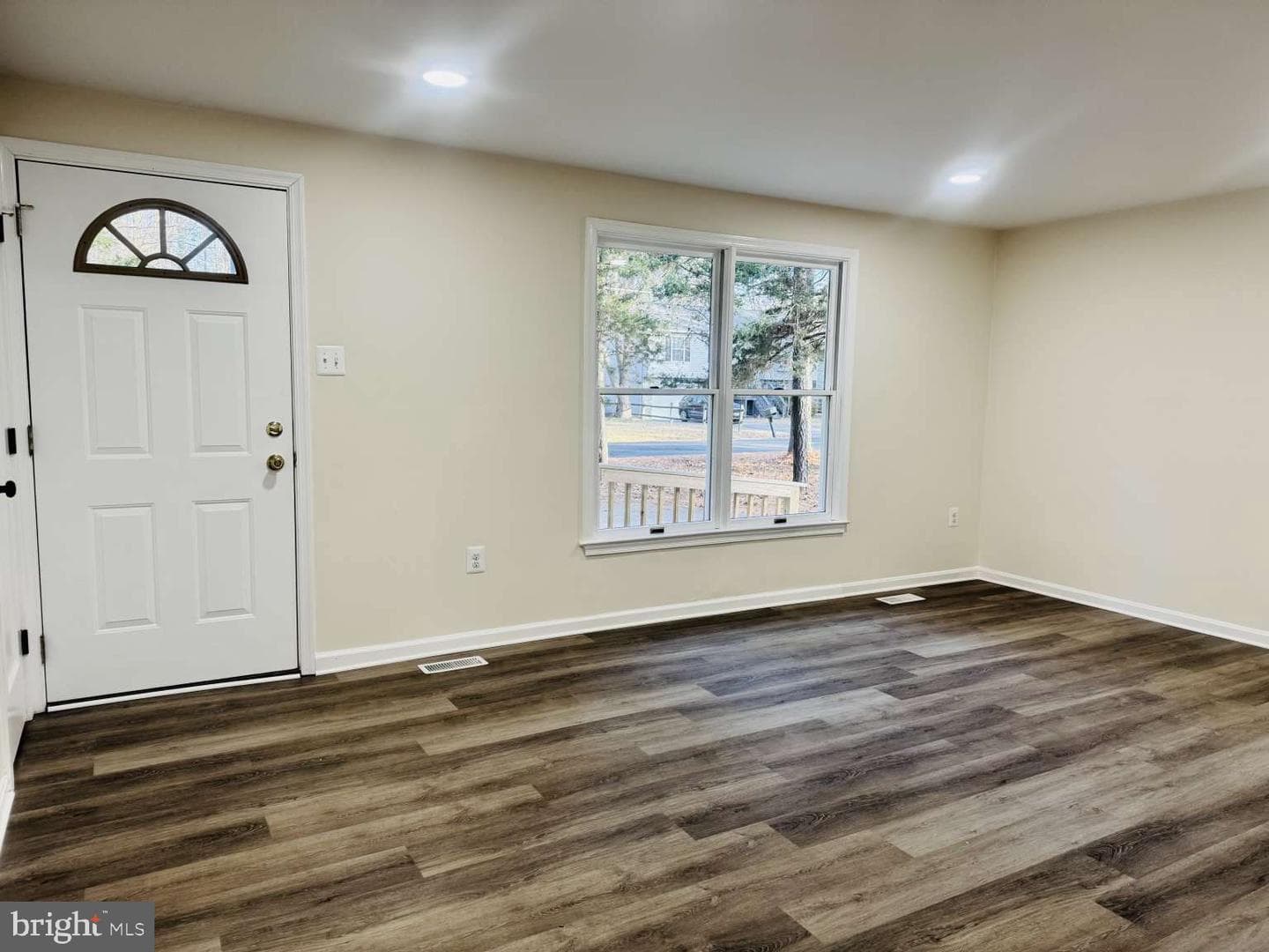 905 Crystal Rock Road photo 3