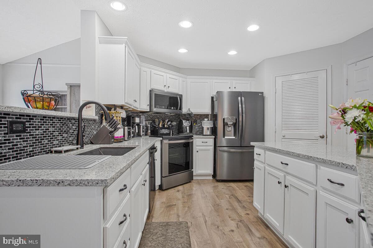 7887 Eagle View Drive photo 6