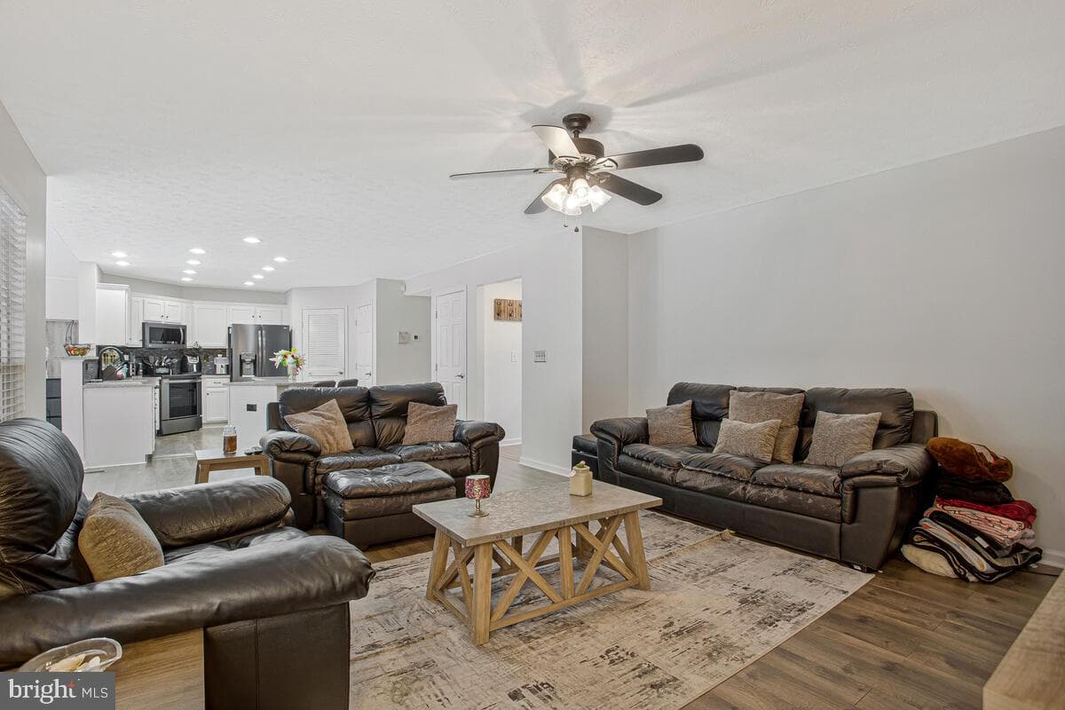 7887 Eagle View Drive photo 8
