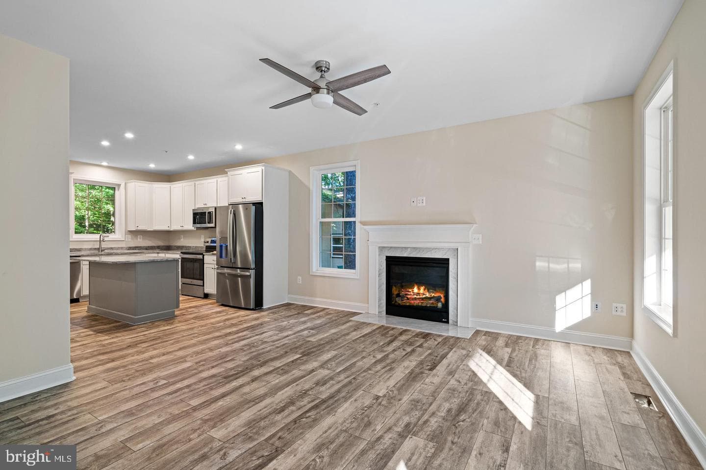298 Cove Drive photo 3