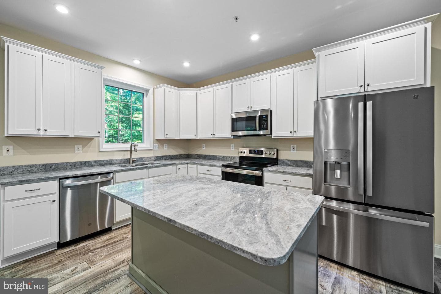 298 Cove Drive photo 6