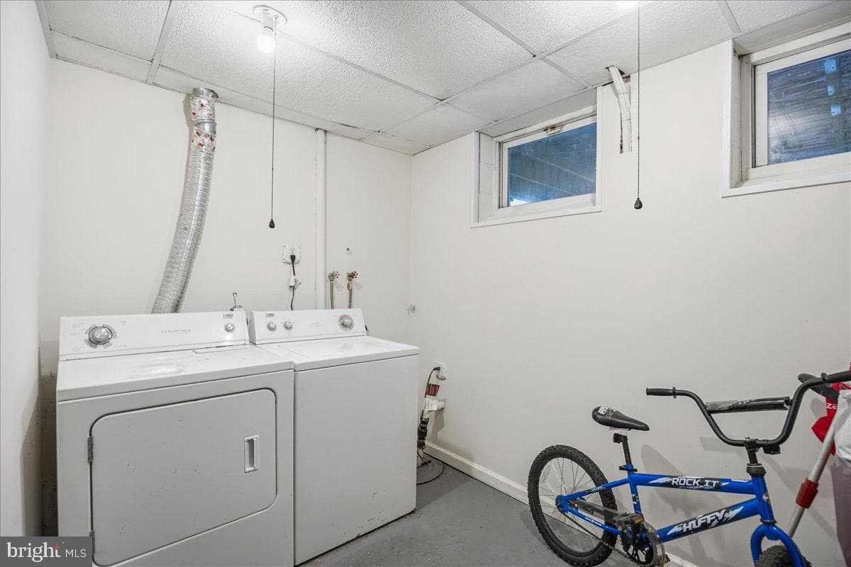 801 Calvert Towne Drive photo 32