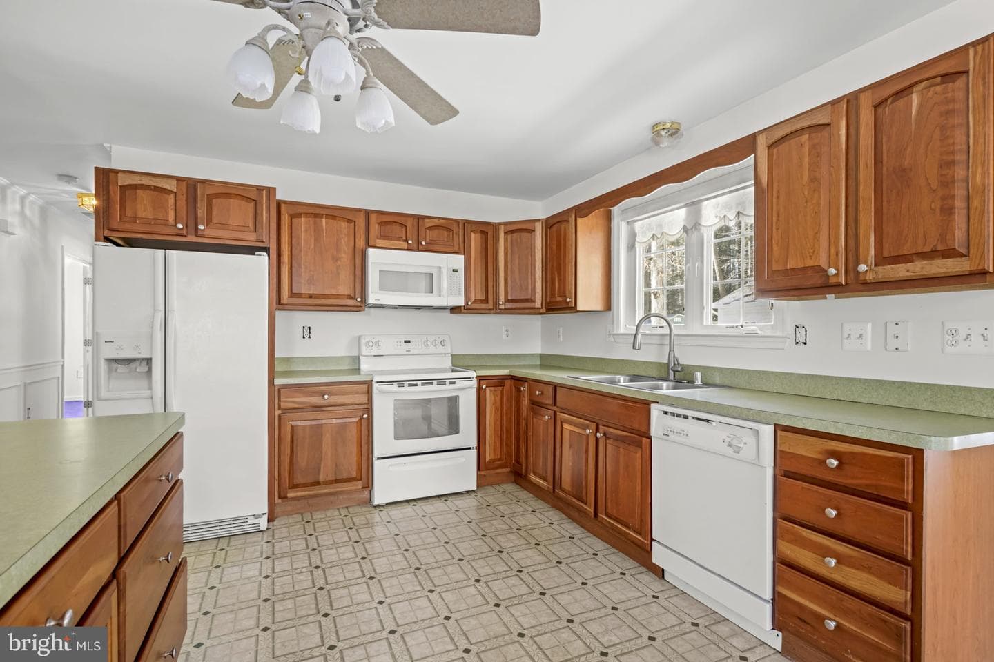 238 Leason Cove Drive photo 11