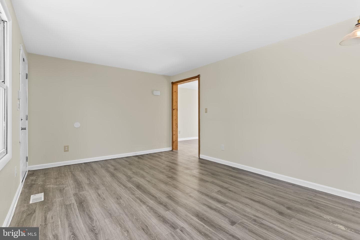 532 Shortbow Trail photo 6