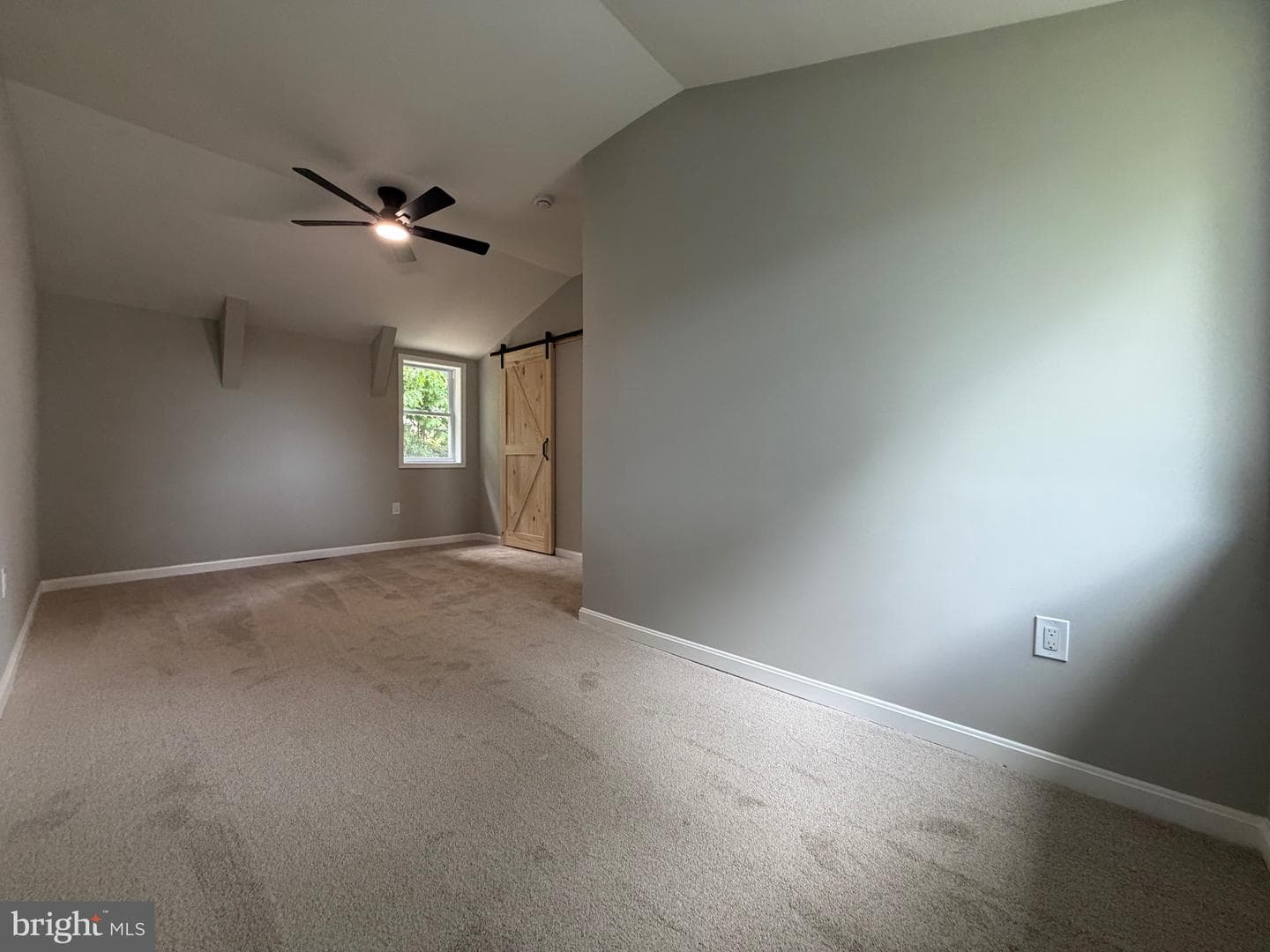 6045 Bayview Road photo 22