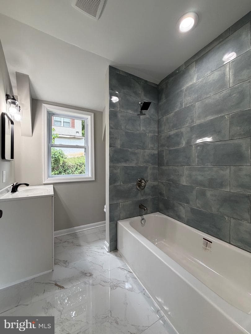 6045 Bayview Road photo 24
