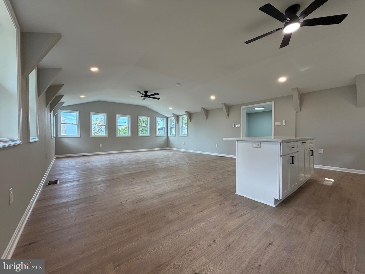 6045 Bayview Road photo 38