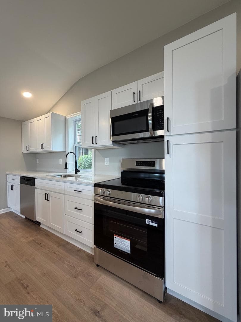 6045 Bayview Road photo 8