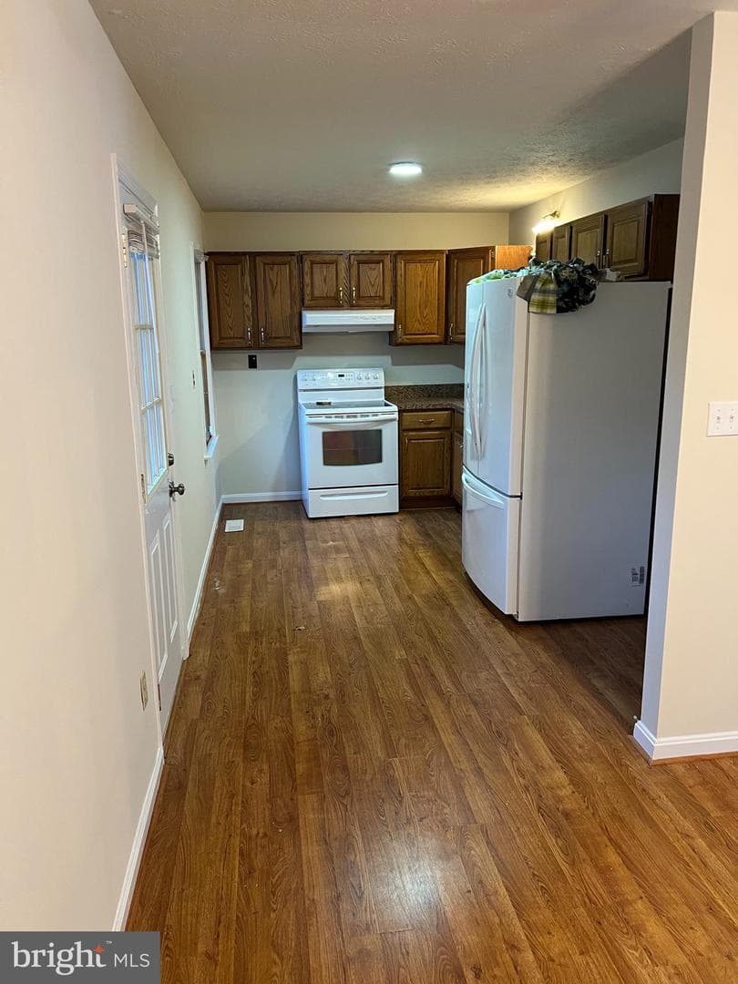 13195 Woodbank Road photo 14