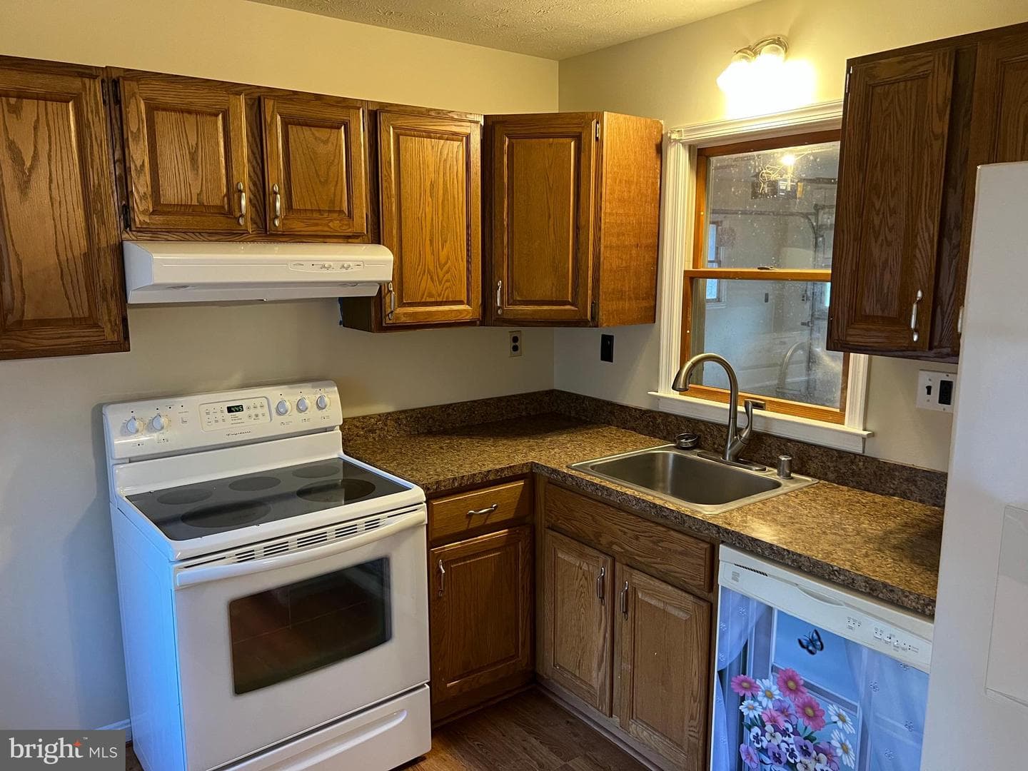 13195 Woodbank Road photo 17