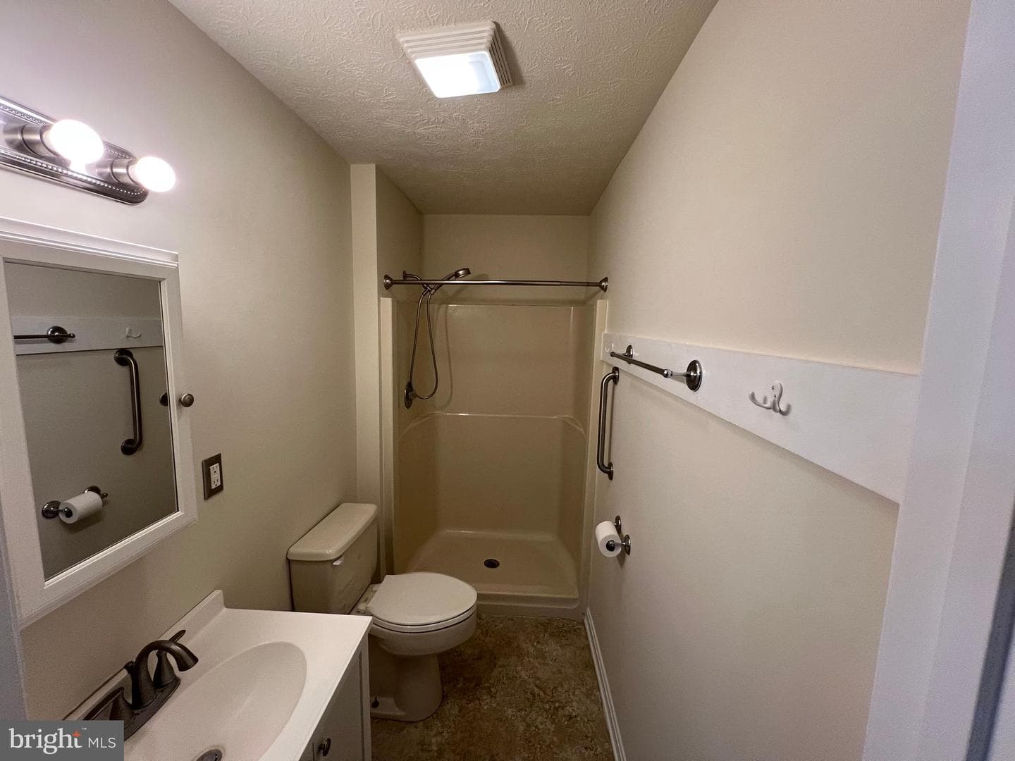 13195 Woodbank Road photo 22