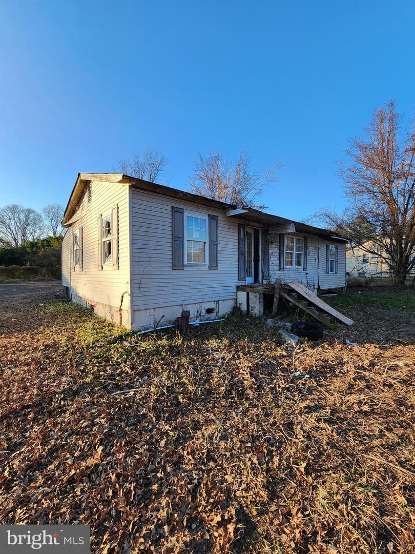 6824 Kent Road photo 2