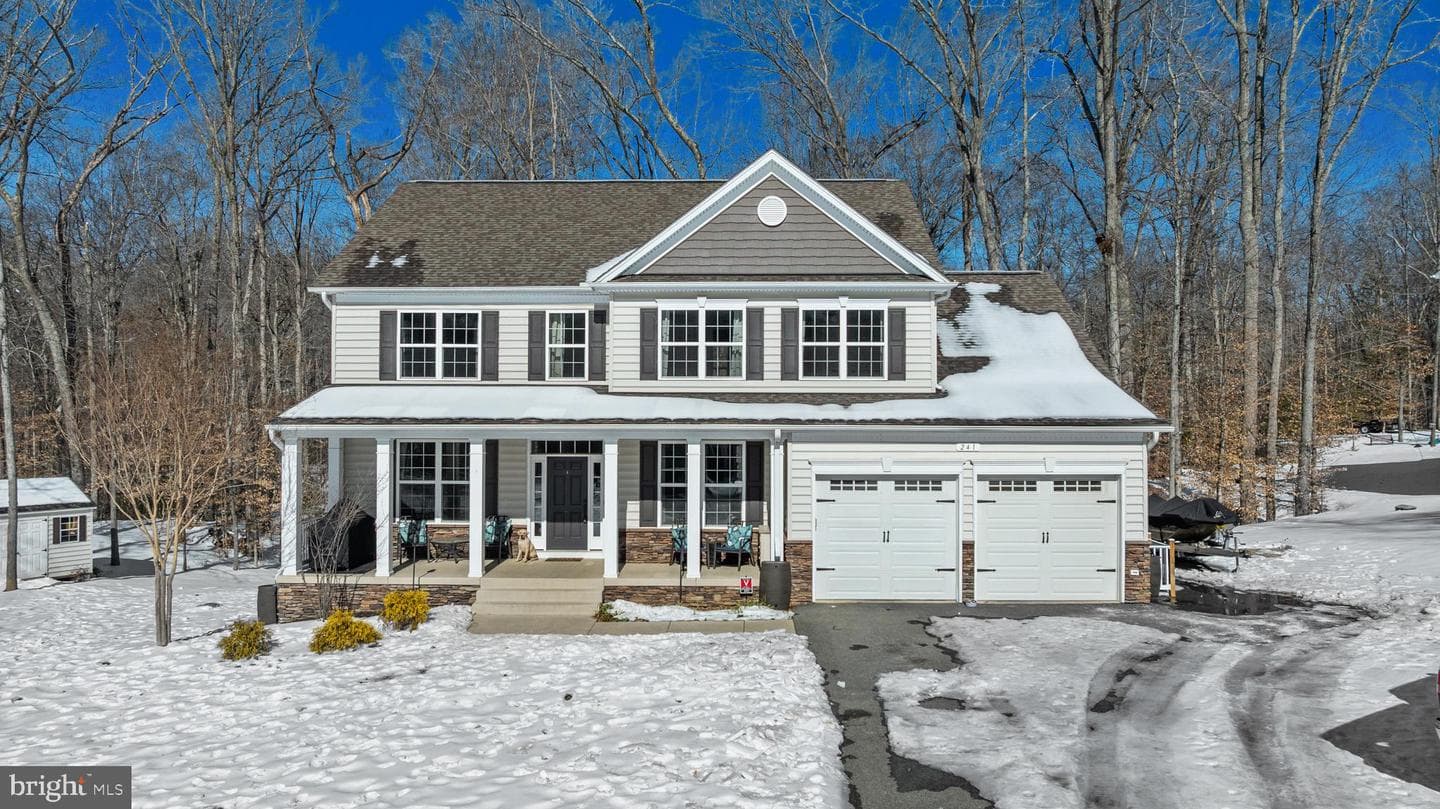 241 Oakland Hall Road photo 2