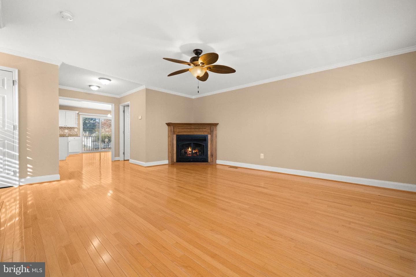 8229 Bayside Road photo 10