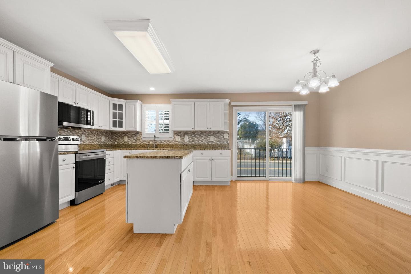 8229 Bayside Road photo 12