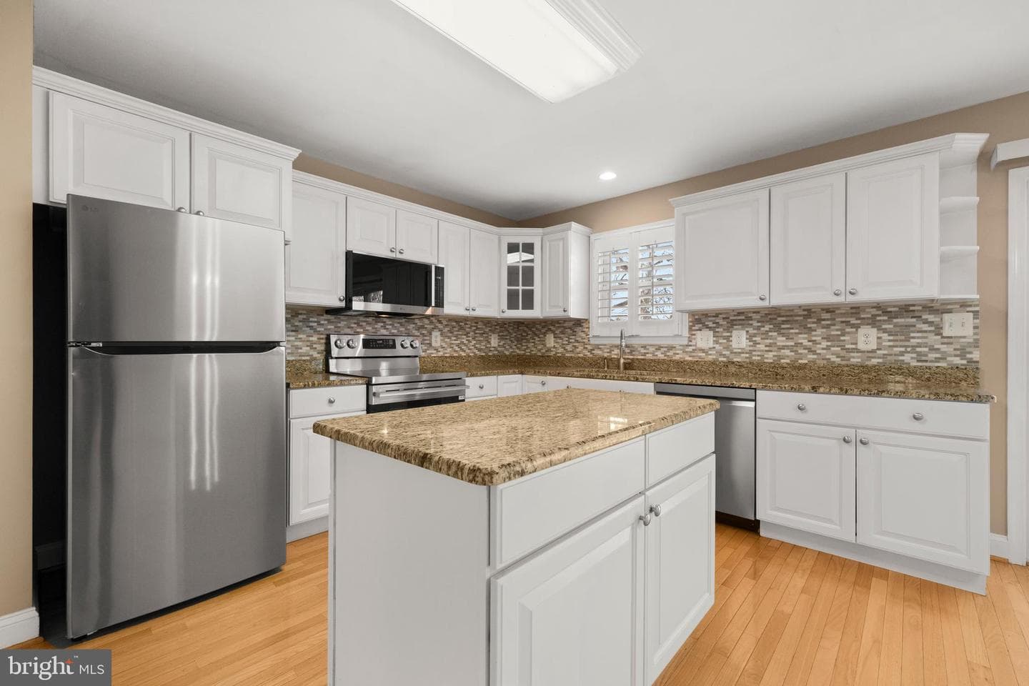 8229 Bayside Road photo 13
