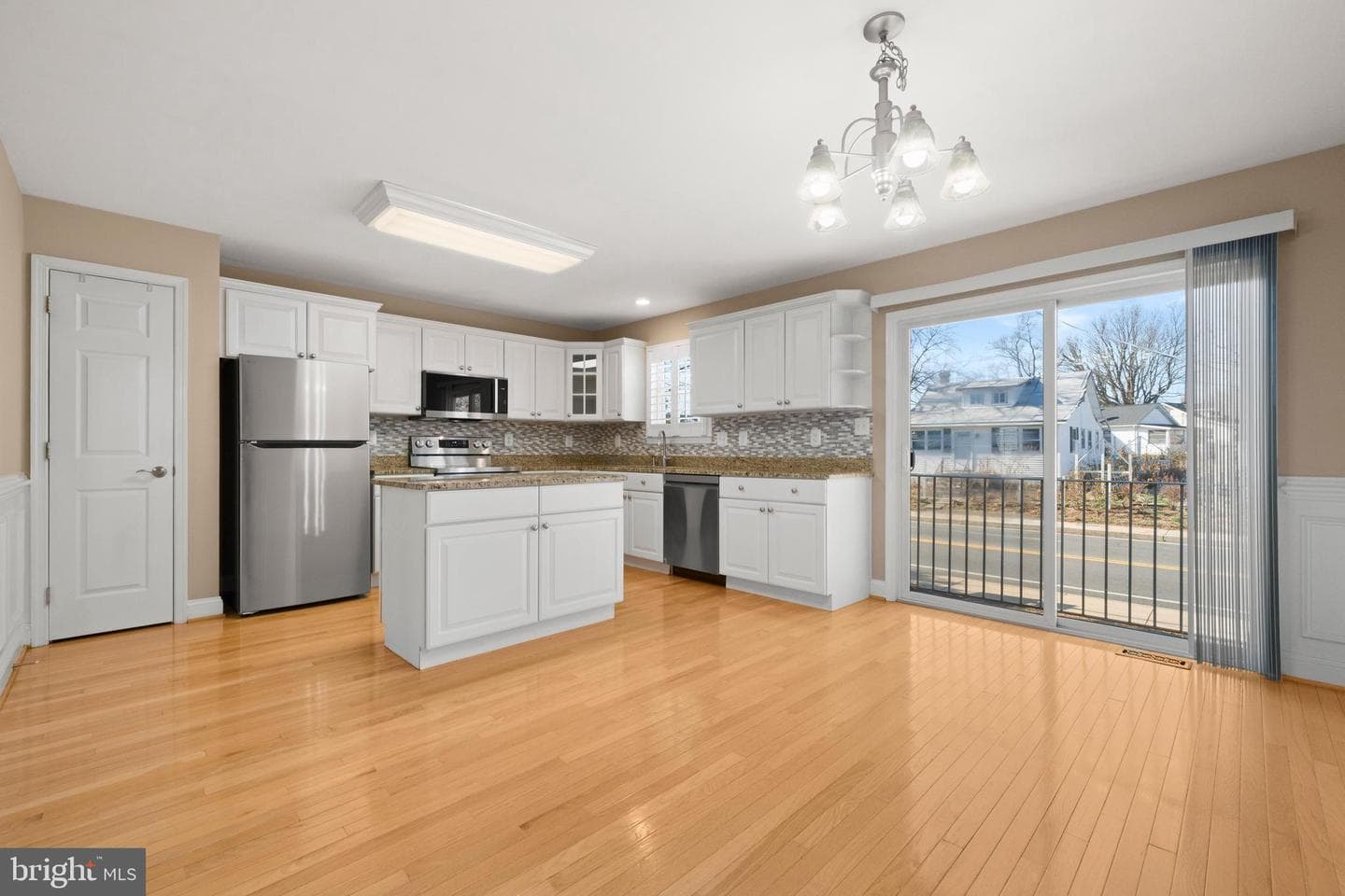 8229 Bayside Road photo 18