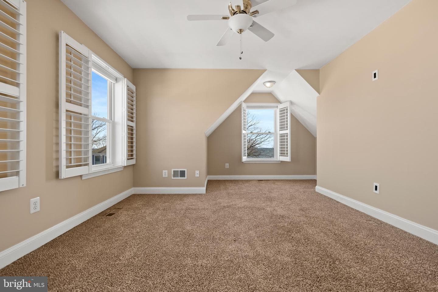 8229 Bayside Road photo 25