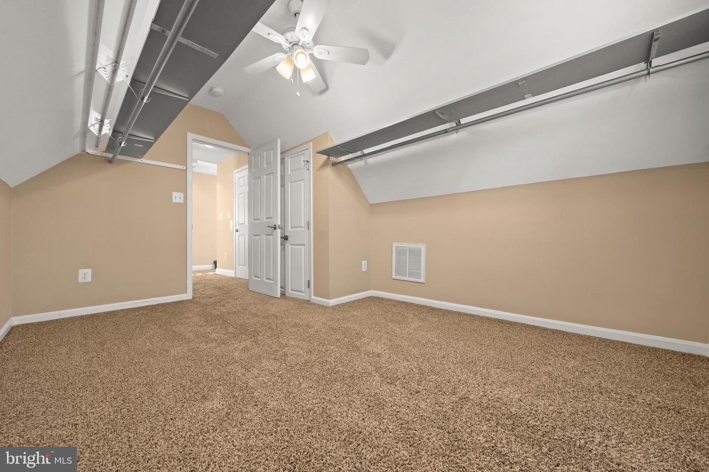 8229 Bayside Road photo 28