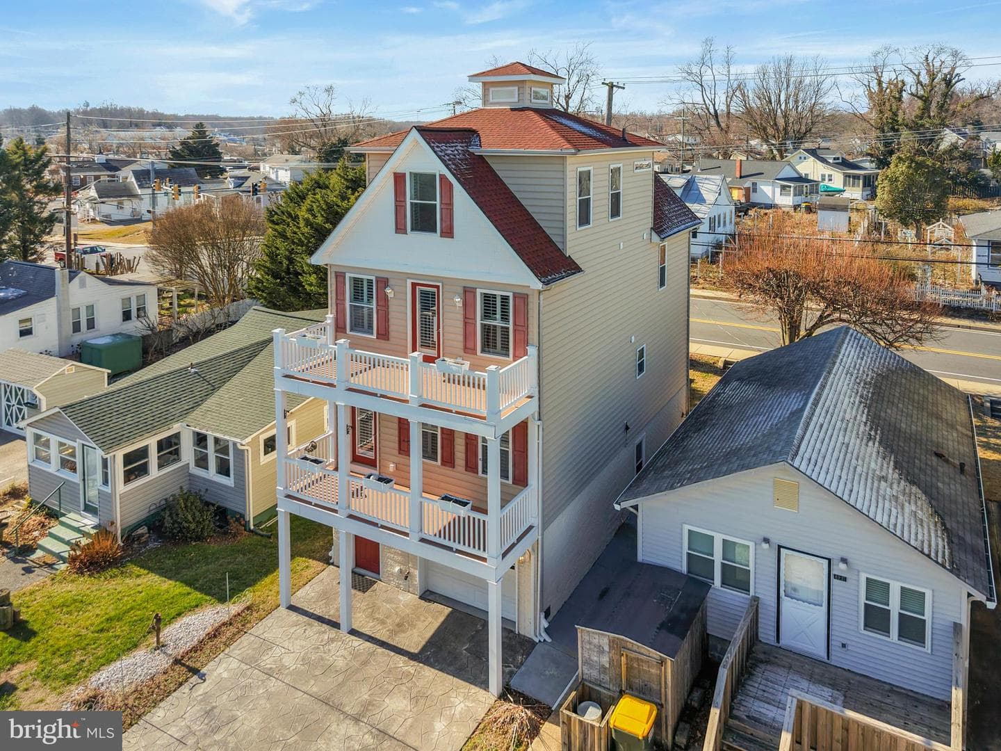 8229 Bayside Road photo 3