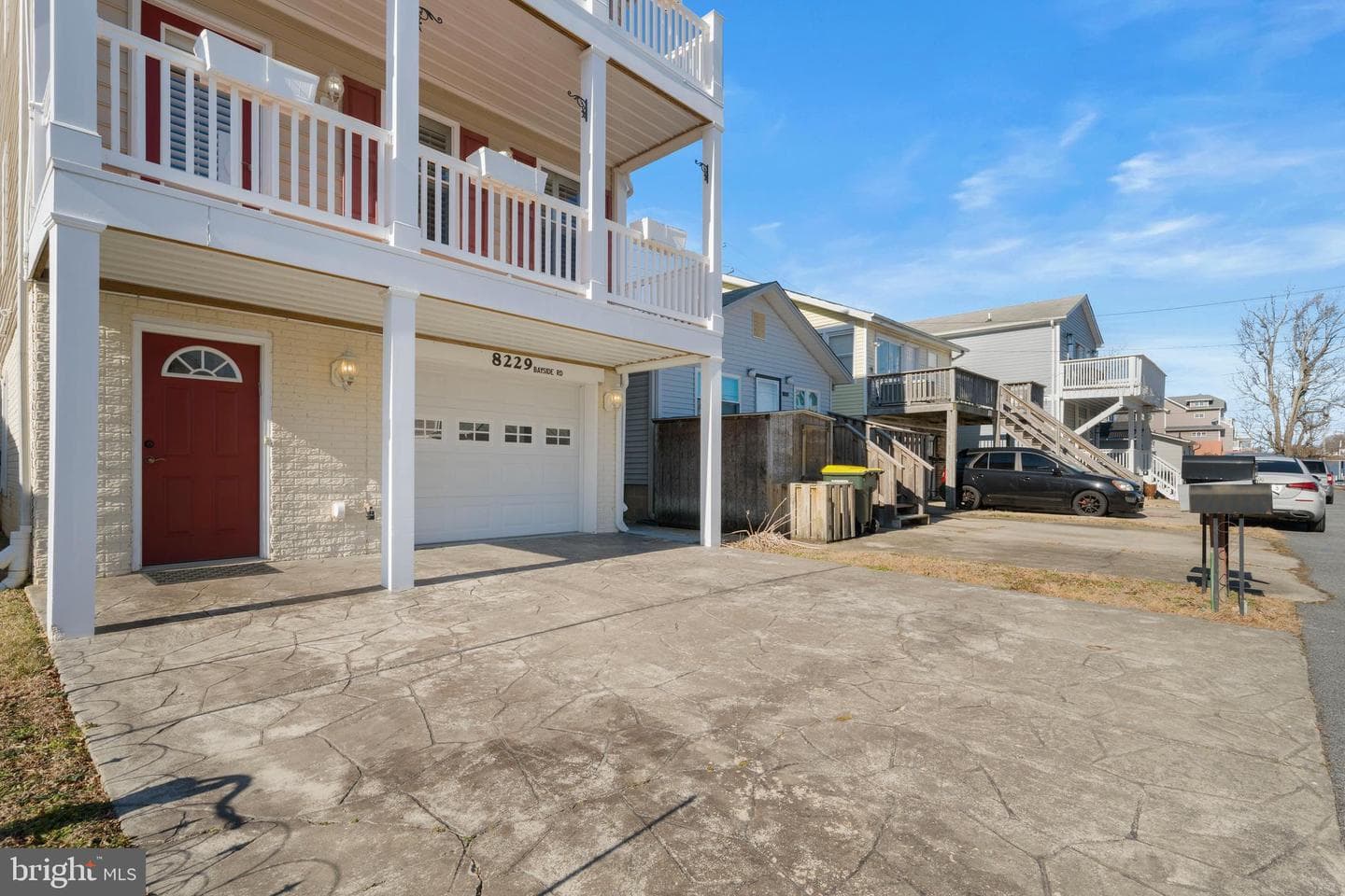 8229 Bayside Road photo 4