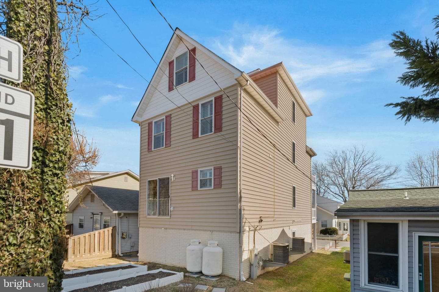 8229 Bayside Road photo 48