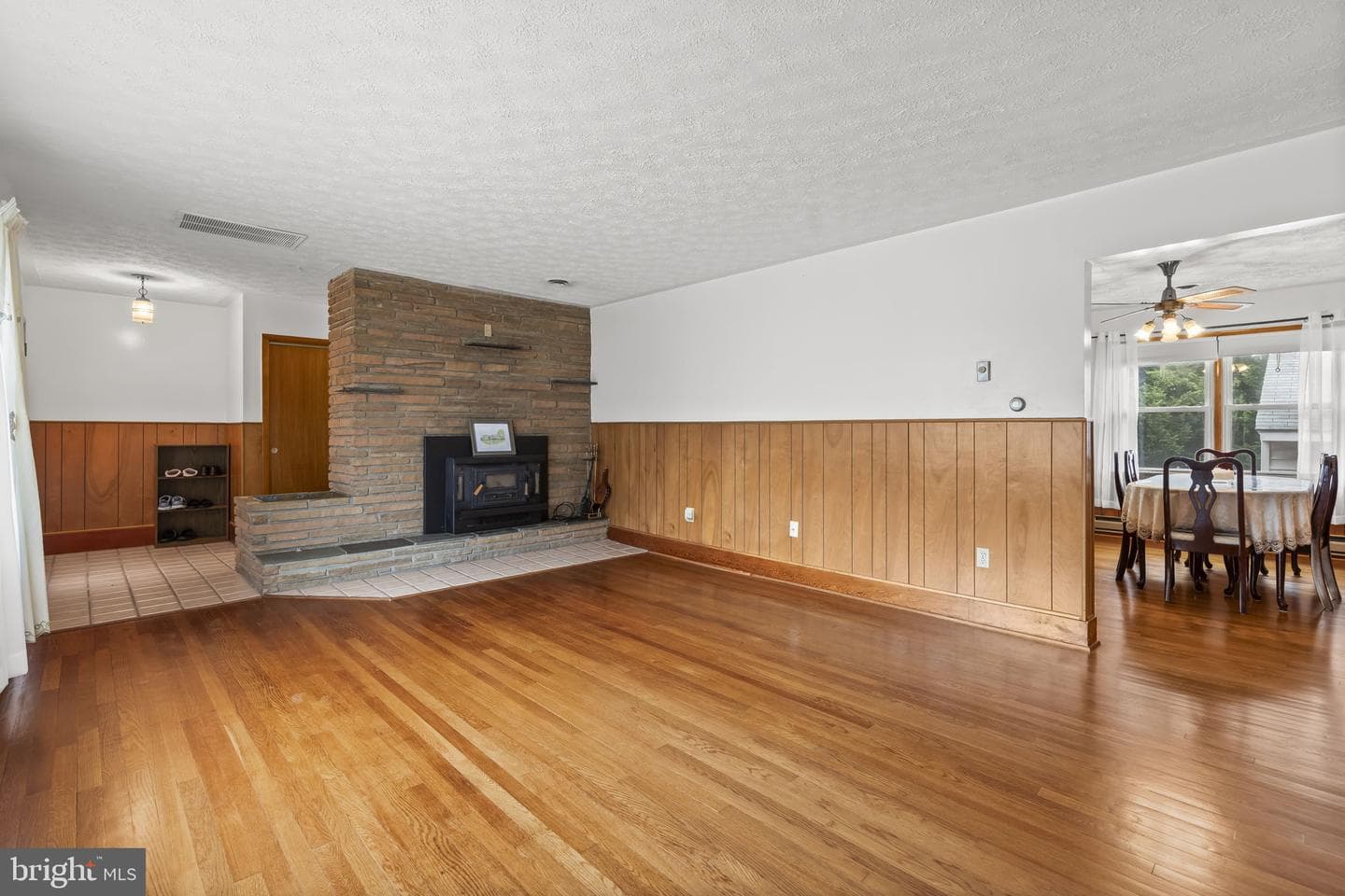8401 F Street photo 10