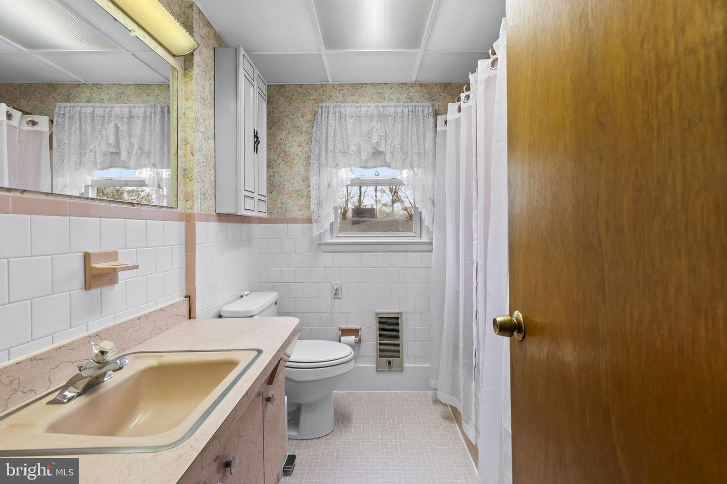 8401 F Street photo 24