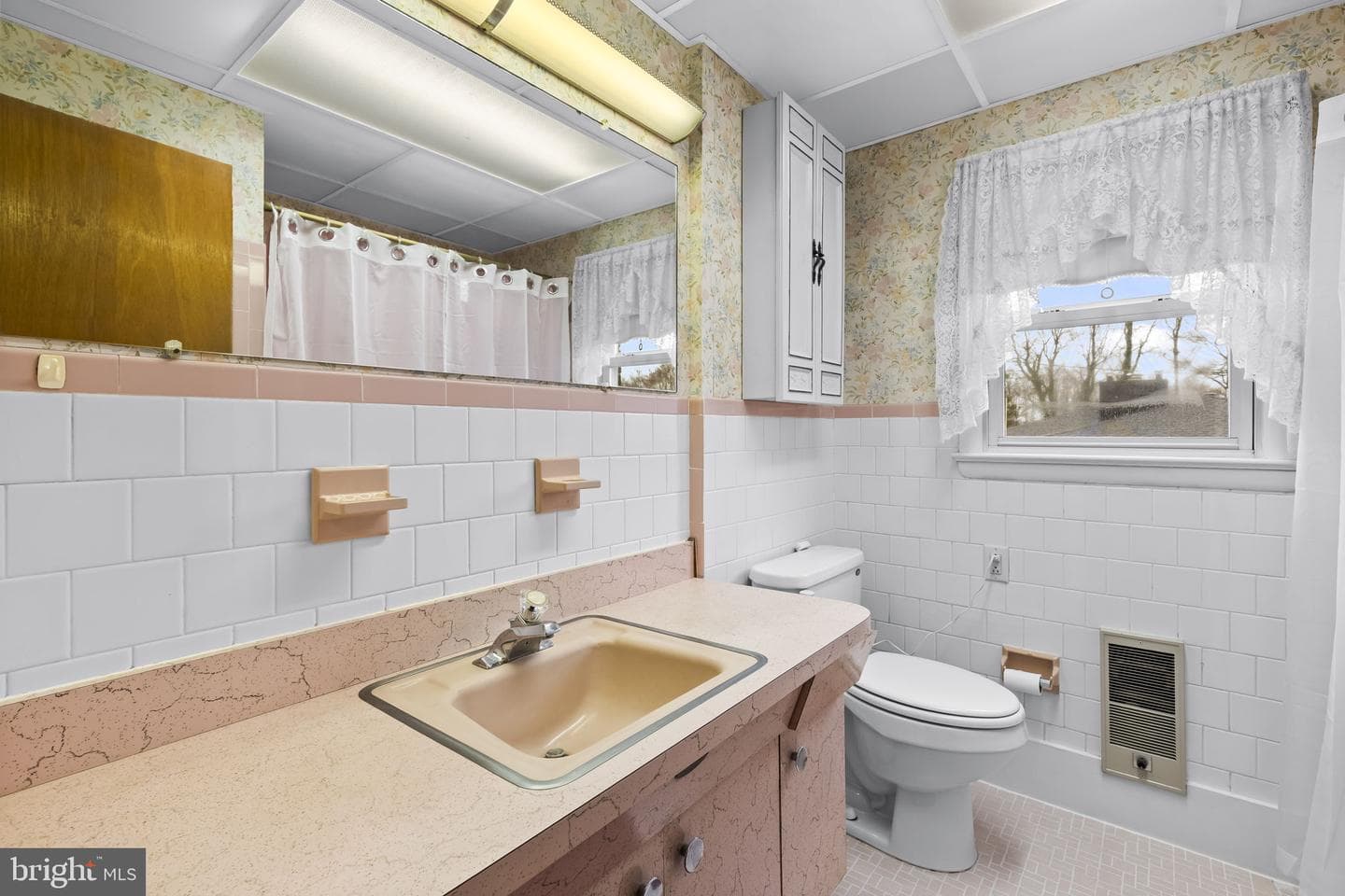 8401 F Street photo 25