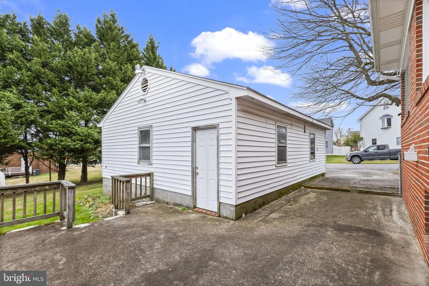 8401 F Street photo 35