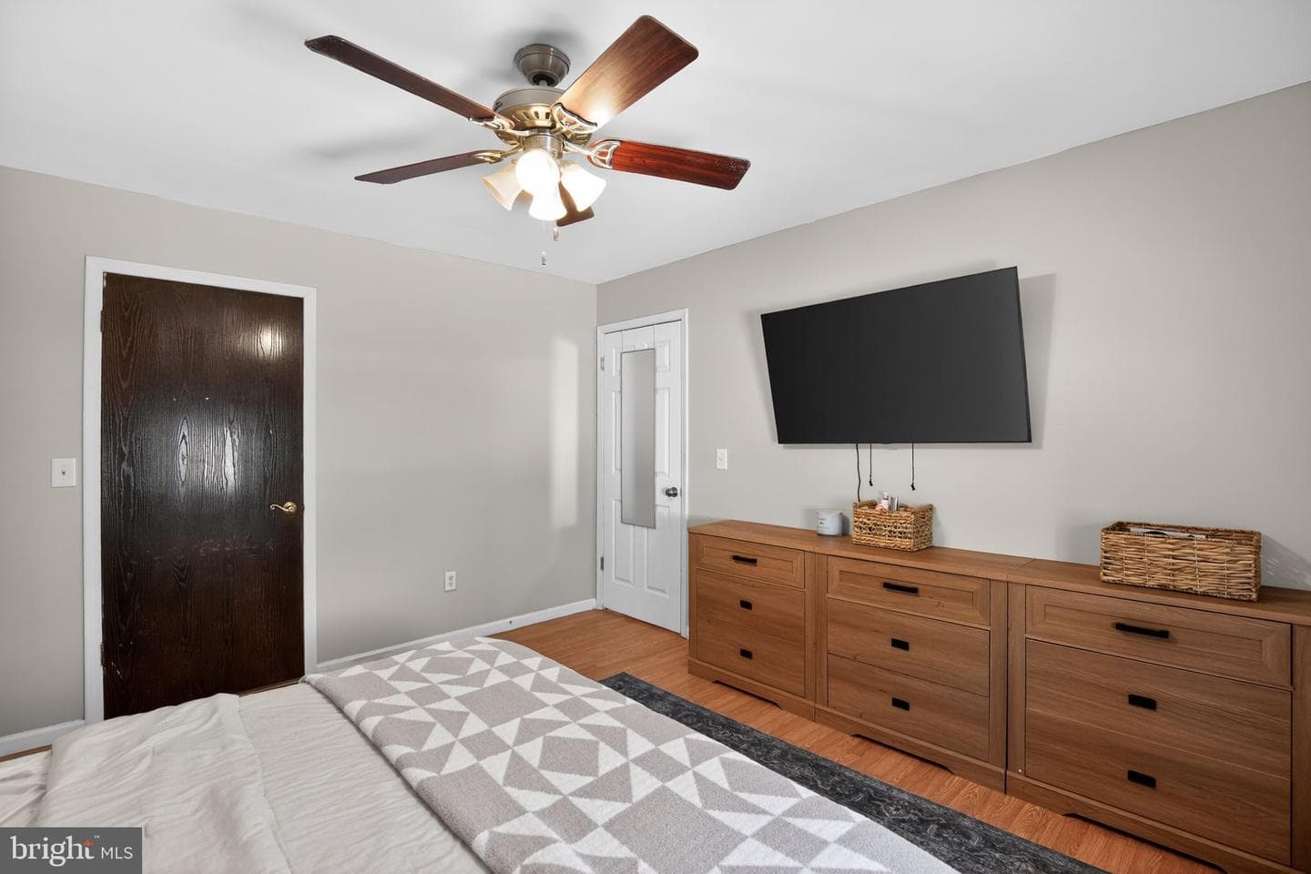245 Laurel Drive photo 18