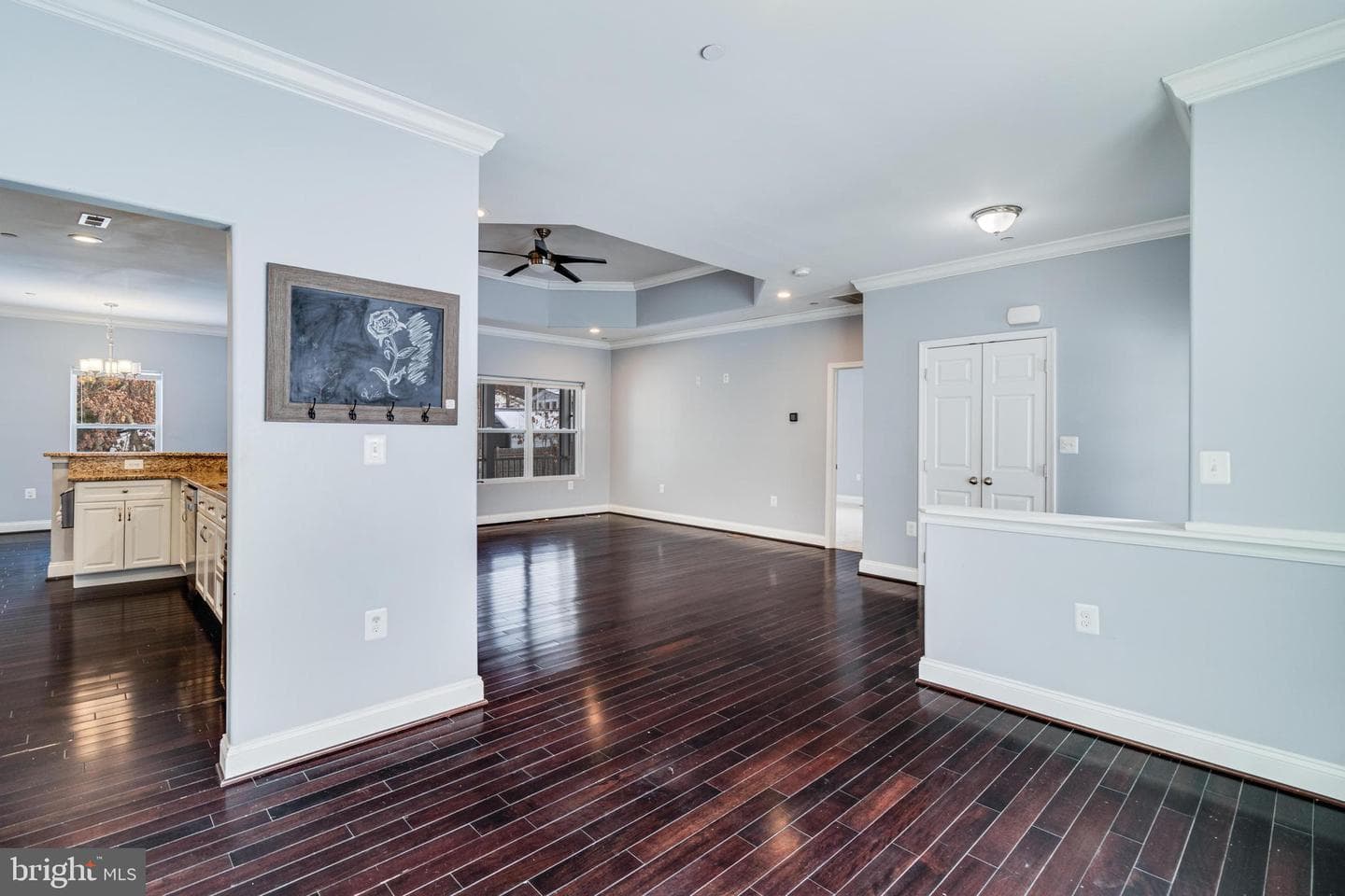 8230 Pine Boulevard photo 17
