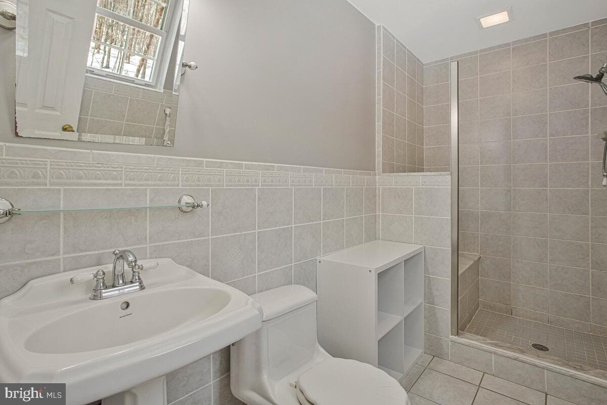 2451 Boxwood Place photo 26