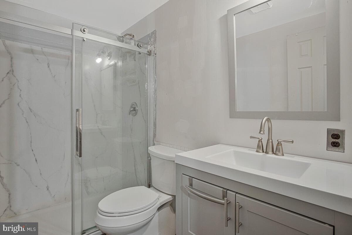 2451 Boxwood Place photo 36