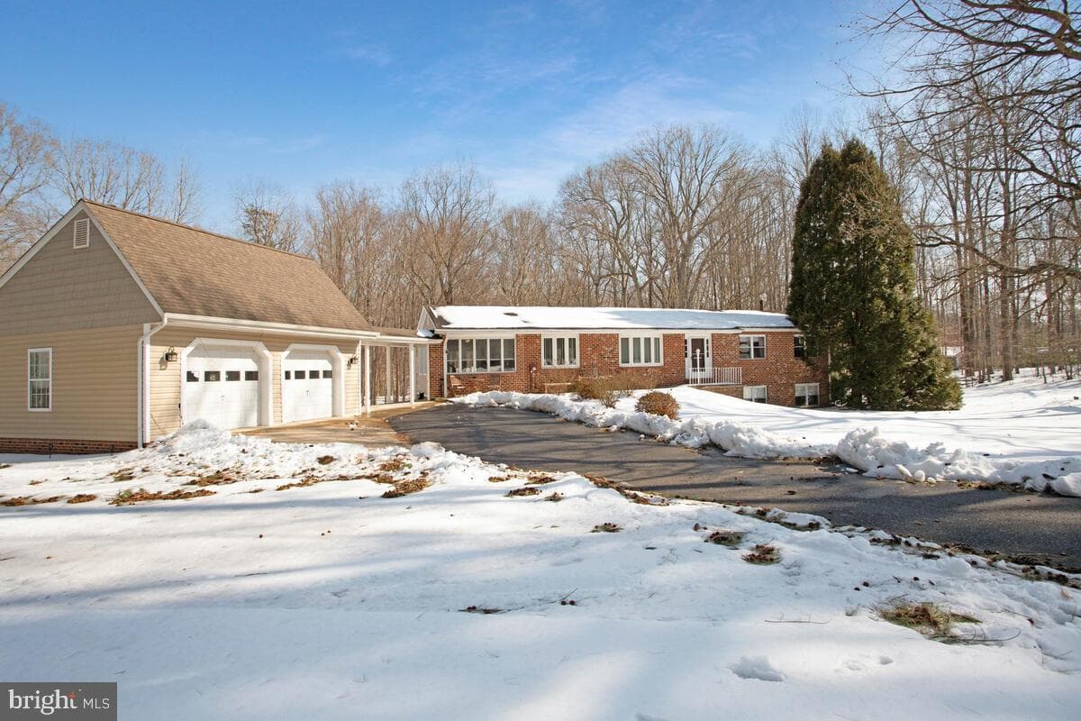 2451 Boxwood Place photo 5