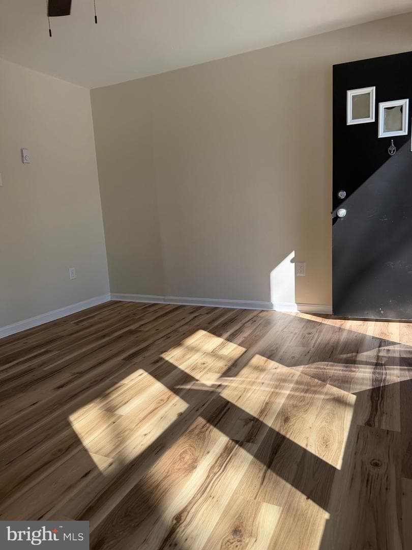 1550 Avenue C photo 3
