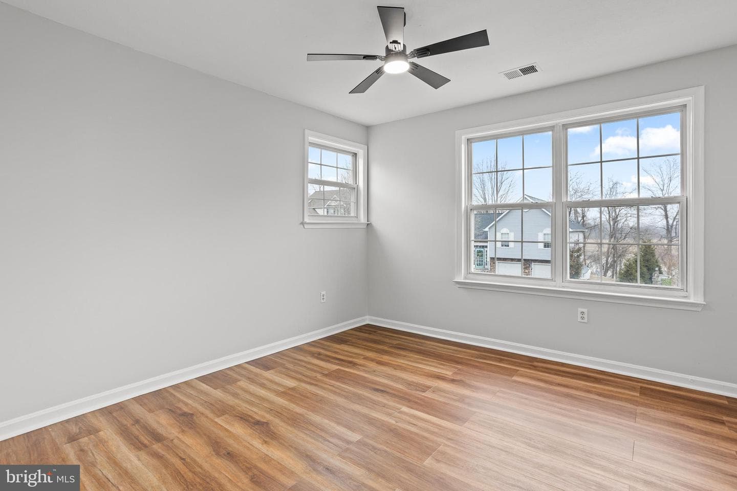 8128 Bayview Hills Drive photo 17