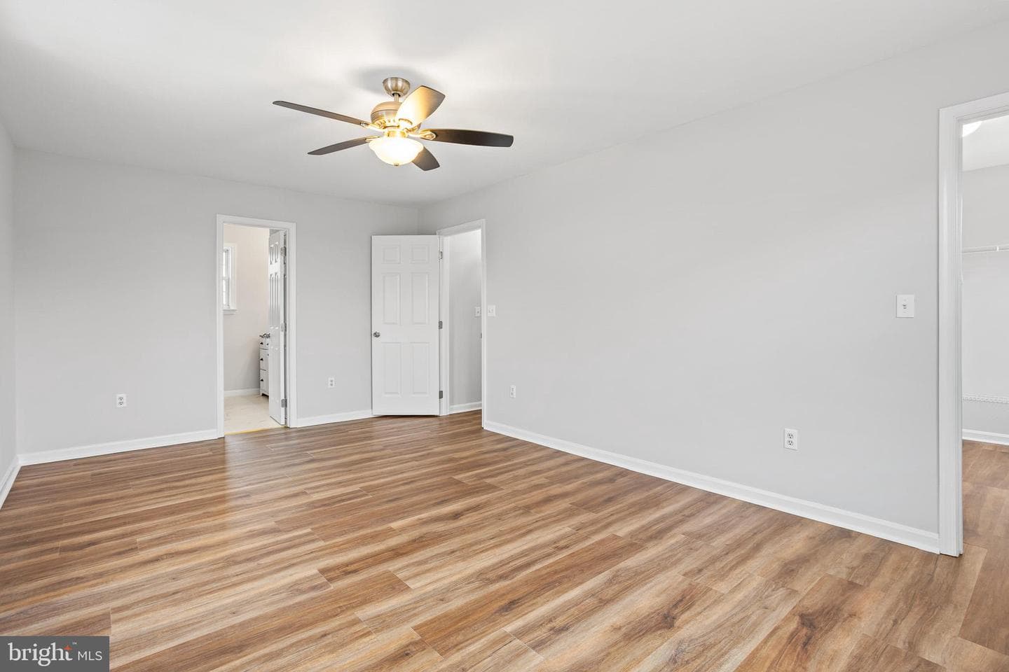 8128 Bayview Hills Drive photo 25